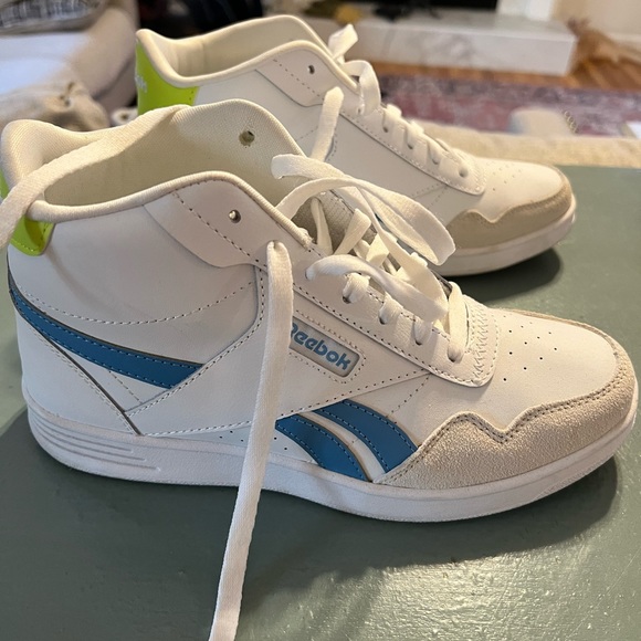 High top Reebok sneakers. - Picture 2 of 6